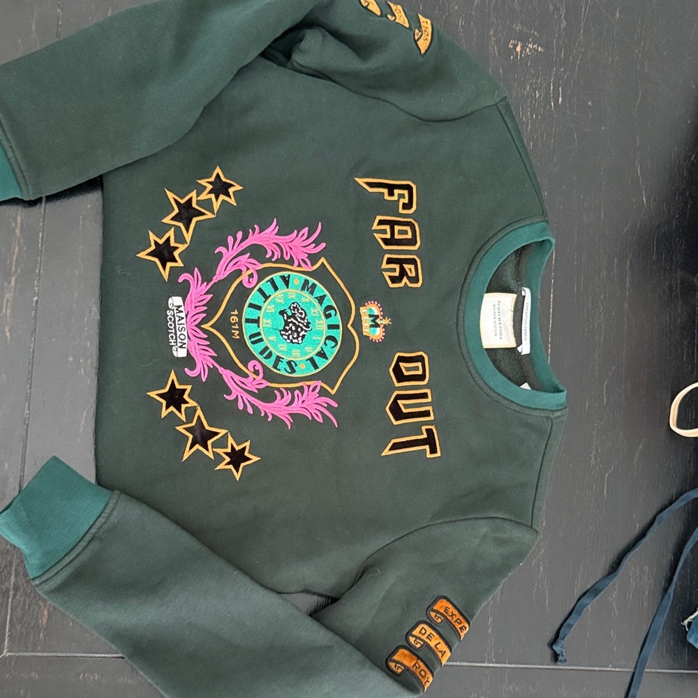 Scotch & Soda Dark Green Crewneck Sweatshirt with Pink and Gold Emblem